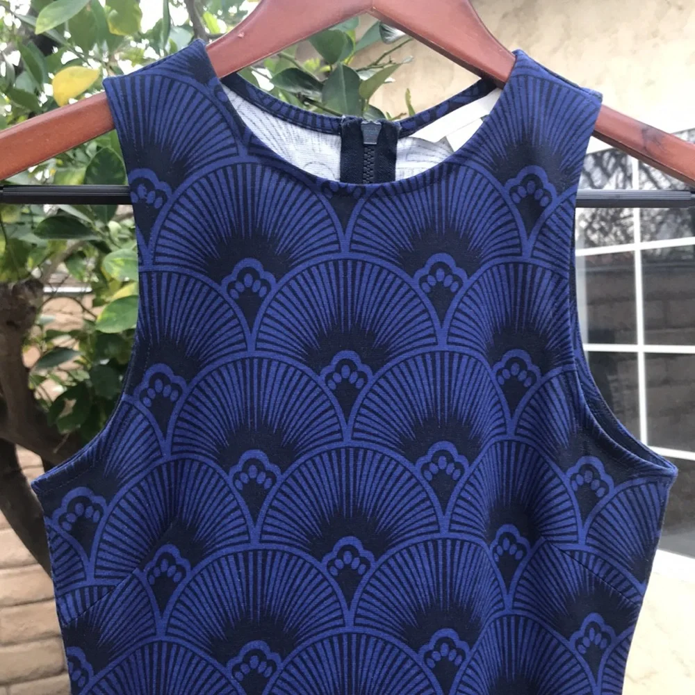 H&M Art Deco Shells Sheath Dress XS - Picture 2 of 8